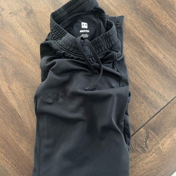 Under Armour Black Joggers Pants - Picture 1 of 2